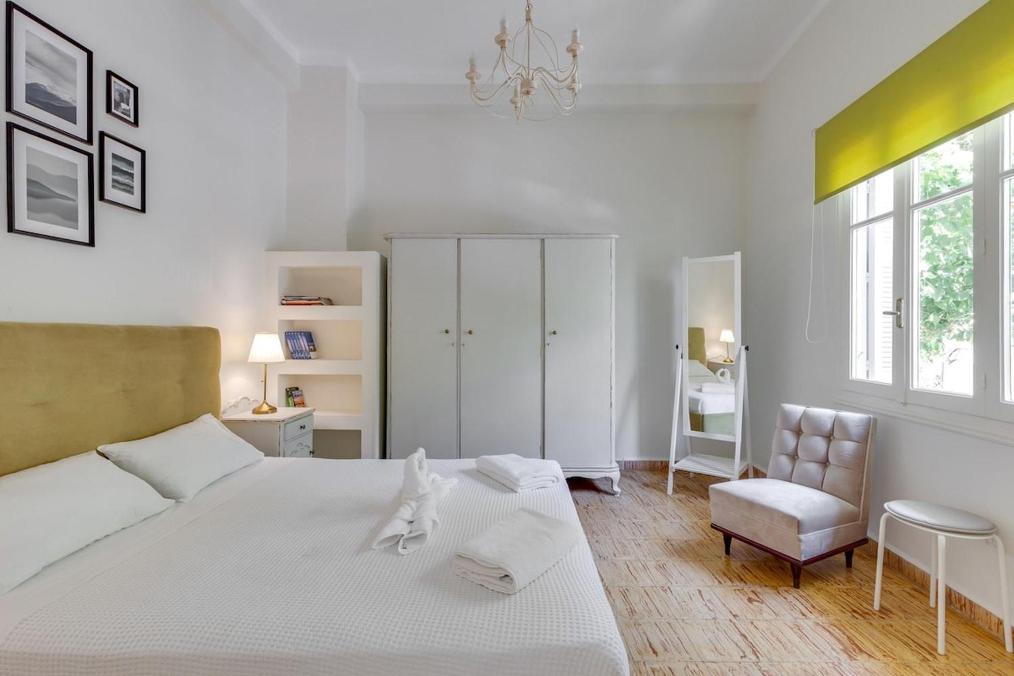 Samouil Apartment Steps From The Beach Chania  Zewnętrze zdjęcie